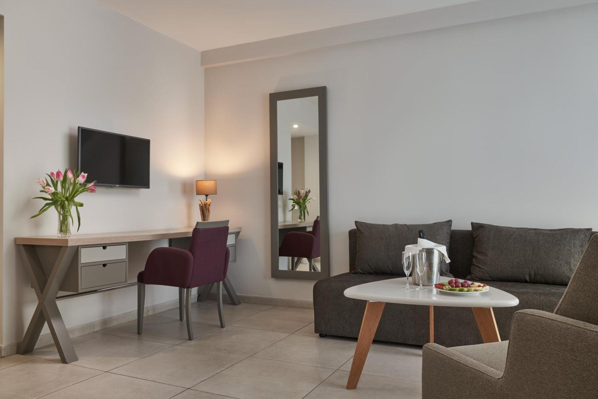 Atlantica Aeneas Resort Ayia Napa Bagian luar foto