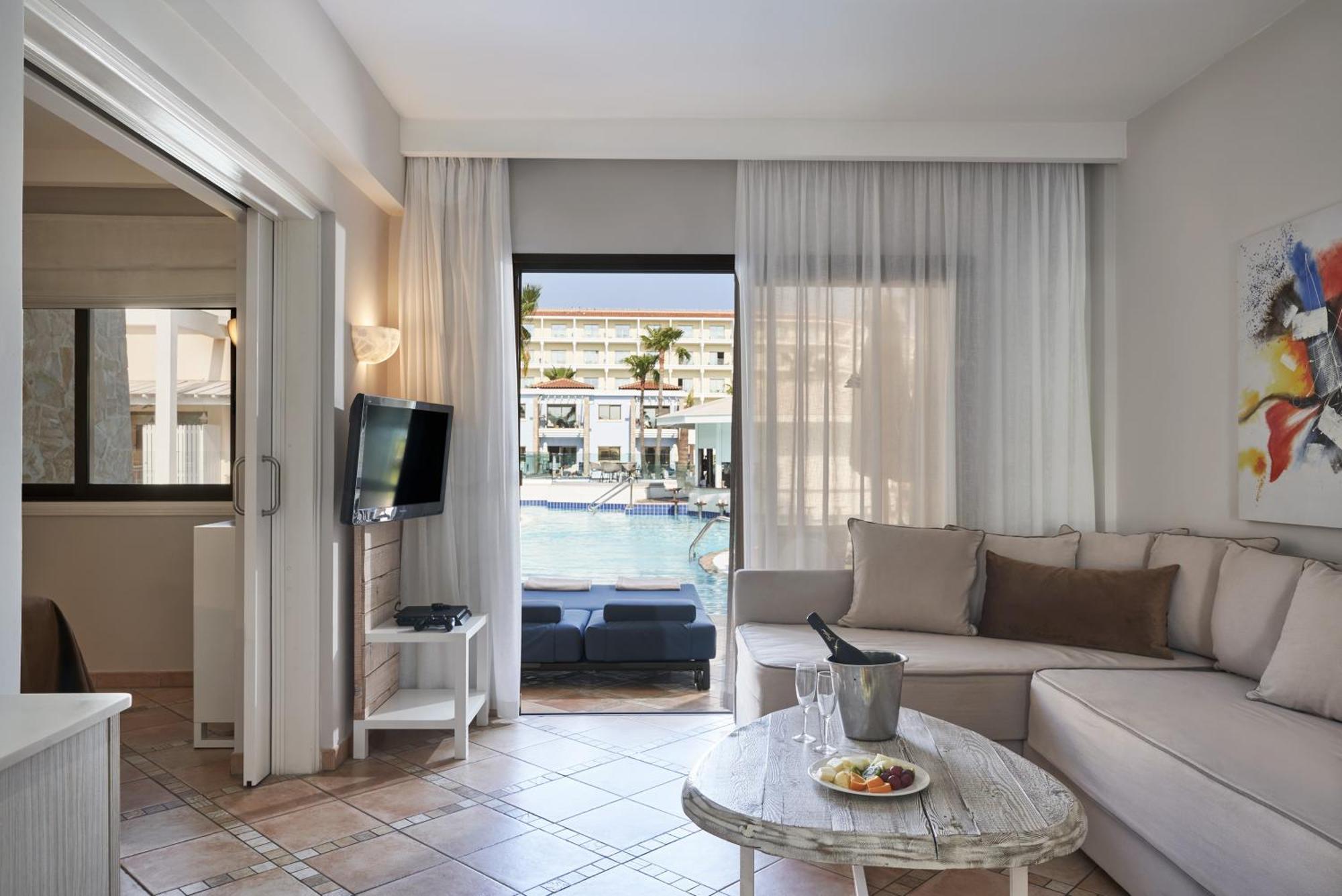 Atlantica Aeneas Resort Ayia Napa Bagian luar foto