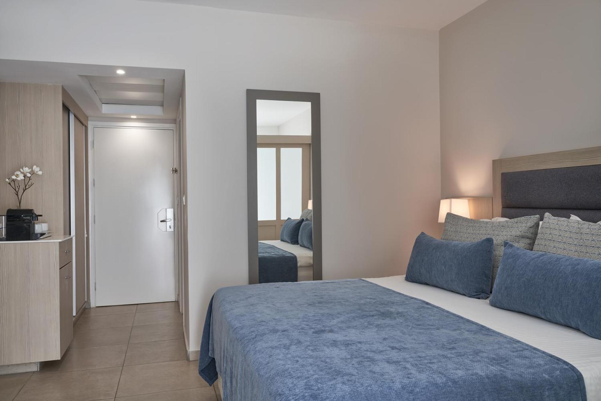 Atlantica Aeneas Resort Ayia Napa Bagian luar foto