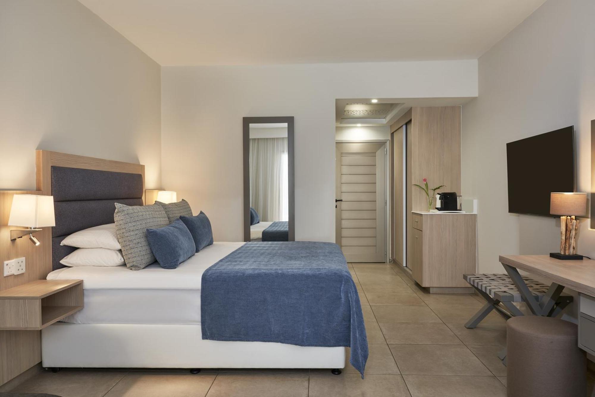 Atlantica Aeneas Resort Ayia Napa Bagian luar foto