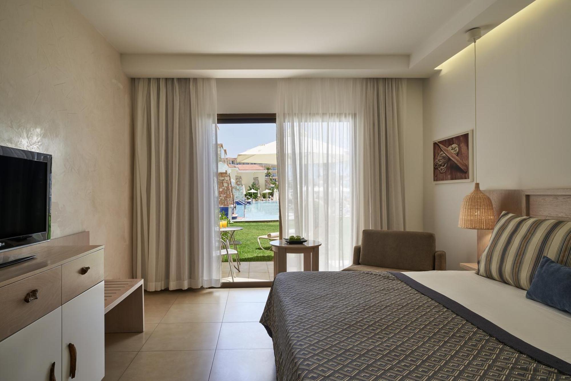 Atlantica Aeneas Resort Ayia Napa Bagian luar foto