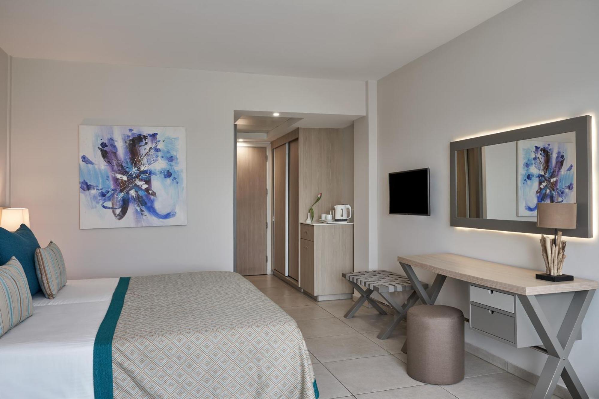 Atlantica Aeneas Resort Ayia Napa Bagian luar foto