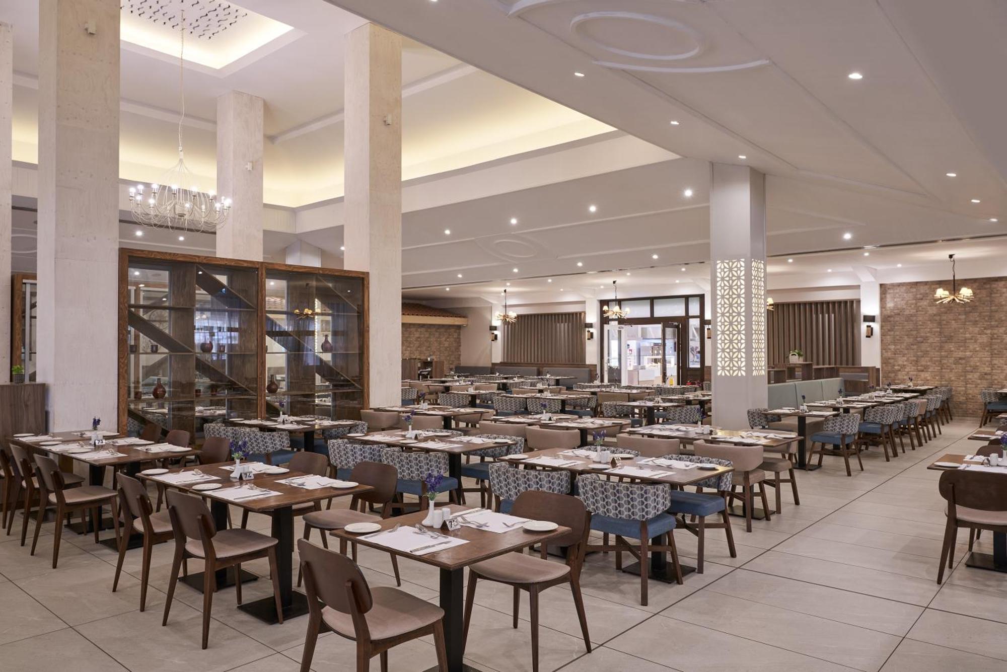 Atlantica Aeneas Resort Ayia Napa Bagian luar foto